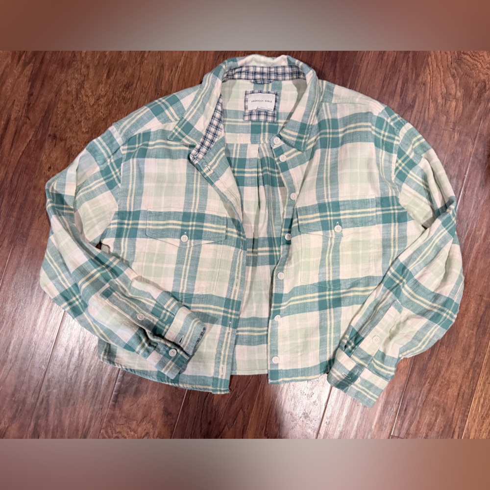 American Eagle Outfitters Green and Cream Plaid Button-Down Shirt